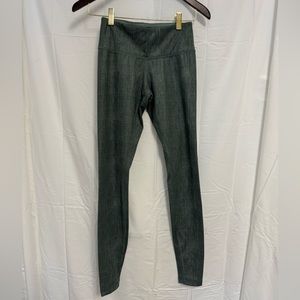 Lululemon Low Rise Green Patterned Leggings